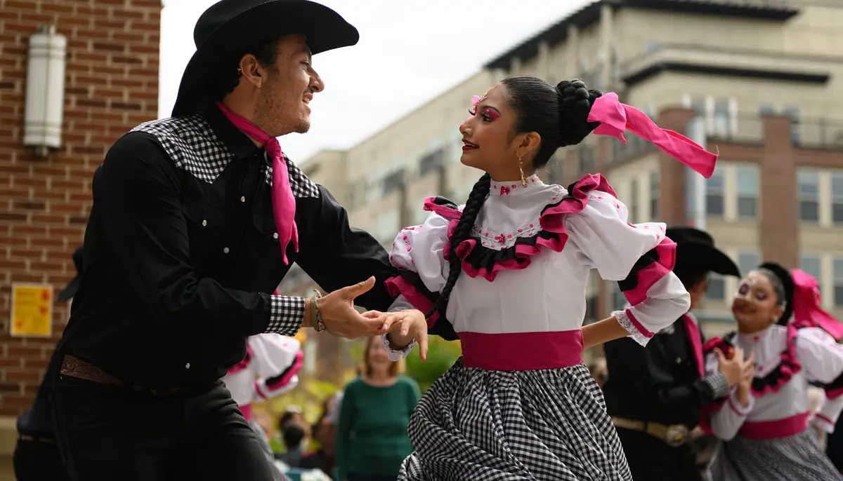 🌼 Chapel Hill Día de Muertos